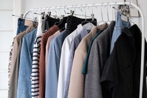 Use less – Capsule wardrobe & minimalism